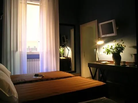 ** Bed & Breakfast Locanda Degli Antiquari Rome Italy